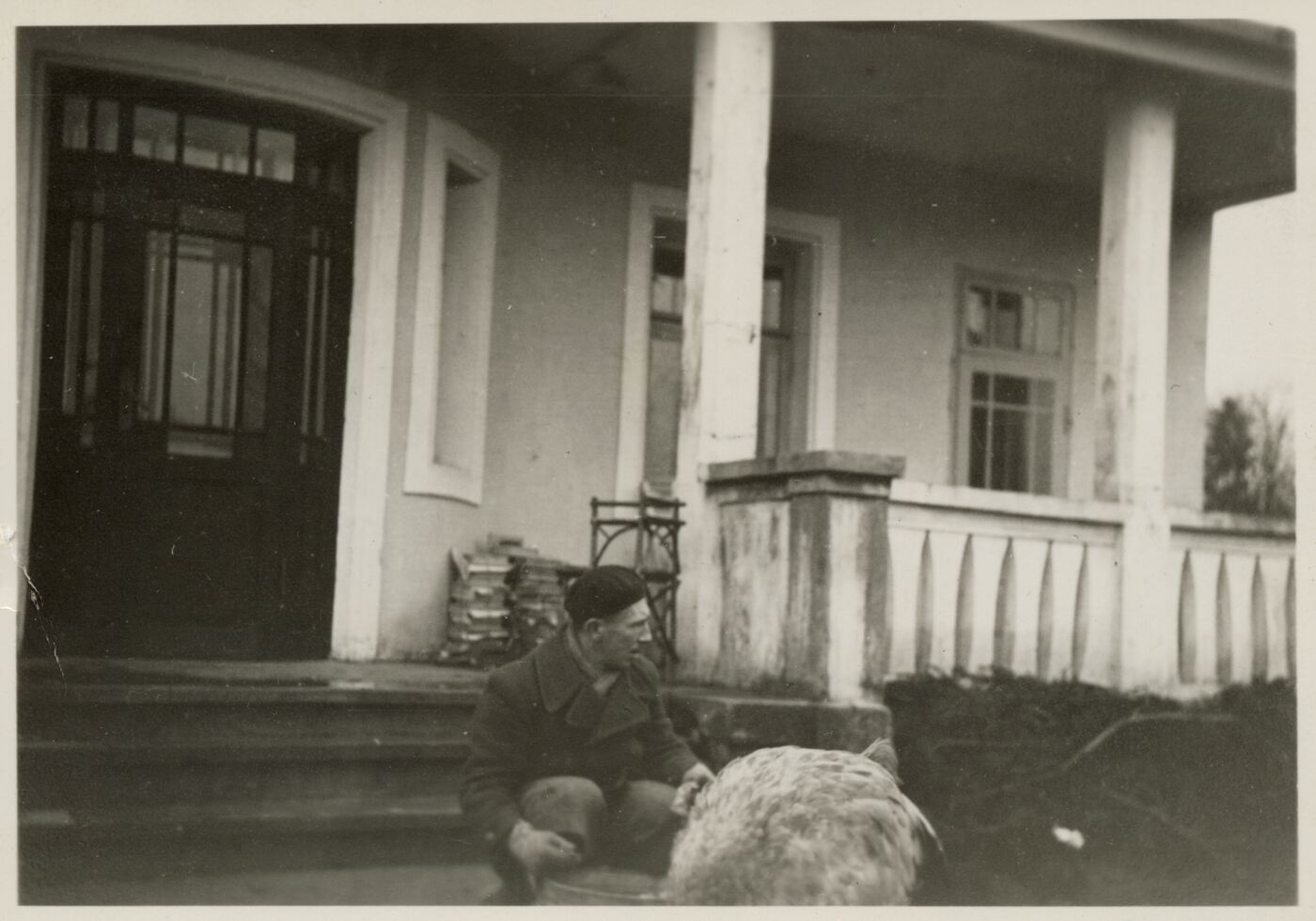 Nežinomas fotografas, Jurgis Ivanauskas Obelynėje