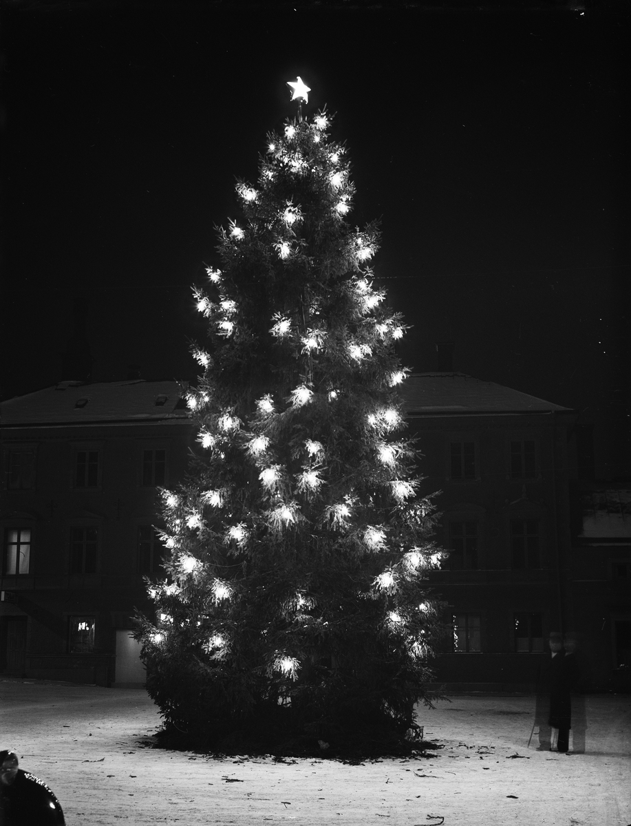 Paul Sandberg, Julgran på Fyristorg, Uppsala december 1939