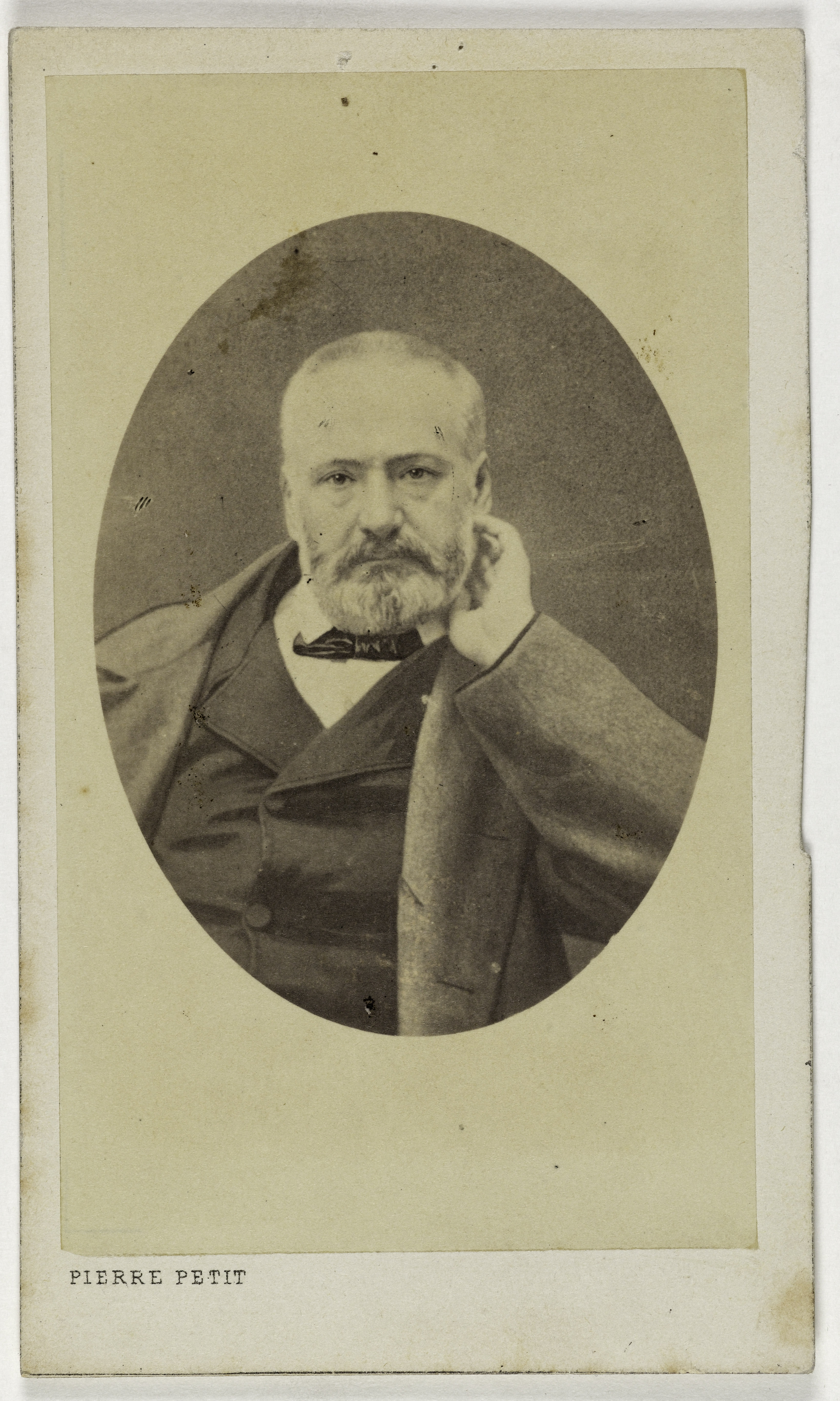 Pierre Petit, Portrait de Victor Hugo (1802-1885), poète et romancier