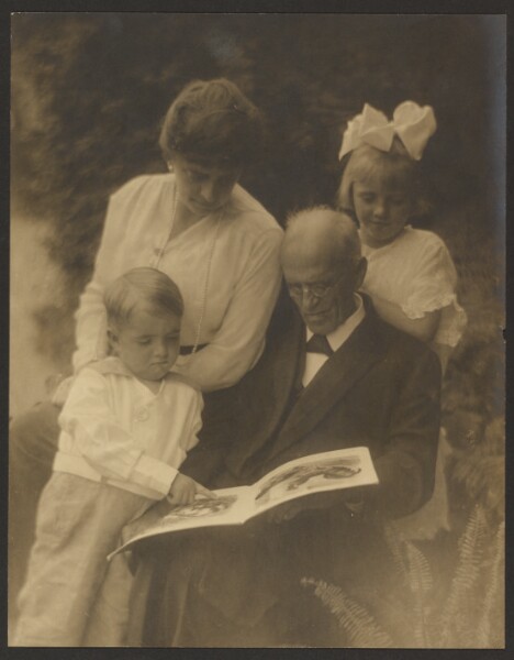 Louis Fleckenstein, [Family Portrait with Picture Book]