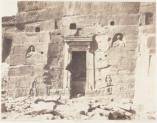 Félix Teynard, Kardâcy, Sanctuaire, Niches et Inscriptions Taillées dans les Carrières
