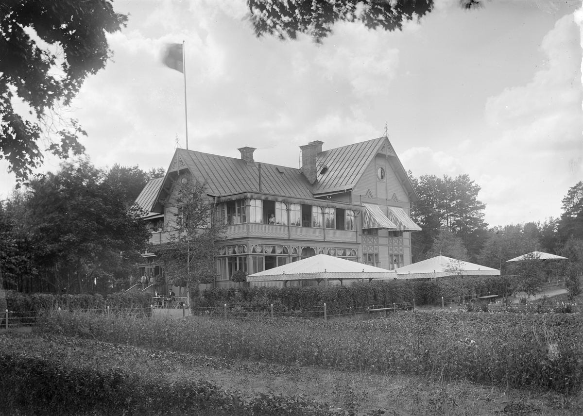 Henri Osti's Fotografiateliér, Grindstugan, Kåbo, Uppsala 1899