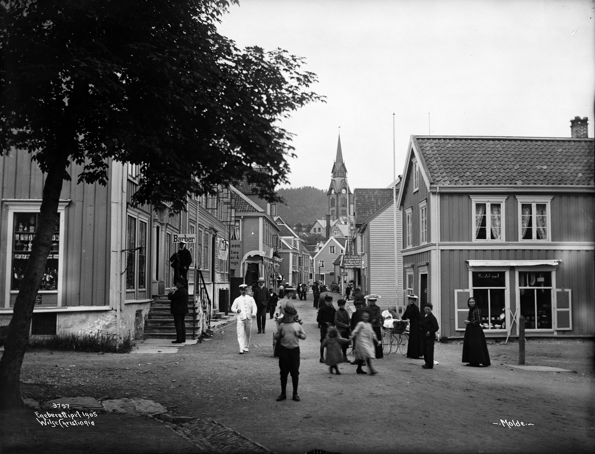 Anders Beer Wilse, Prot: Molde - Strandgaten Juni 1906