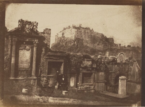 Hill & Adamson, [Greyfriars Churchyard & the Castle]