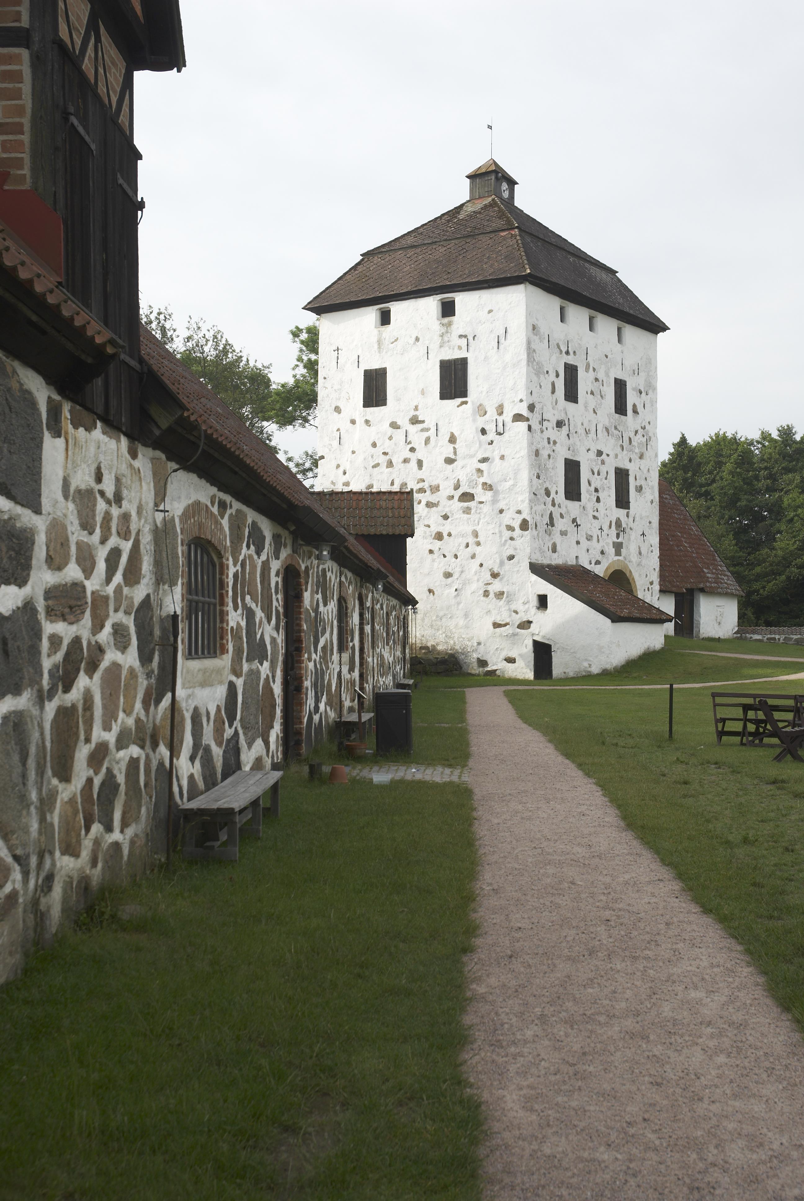 Bengt A Lundberg, Hovdala slott