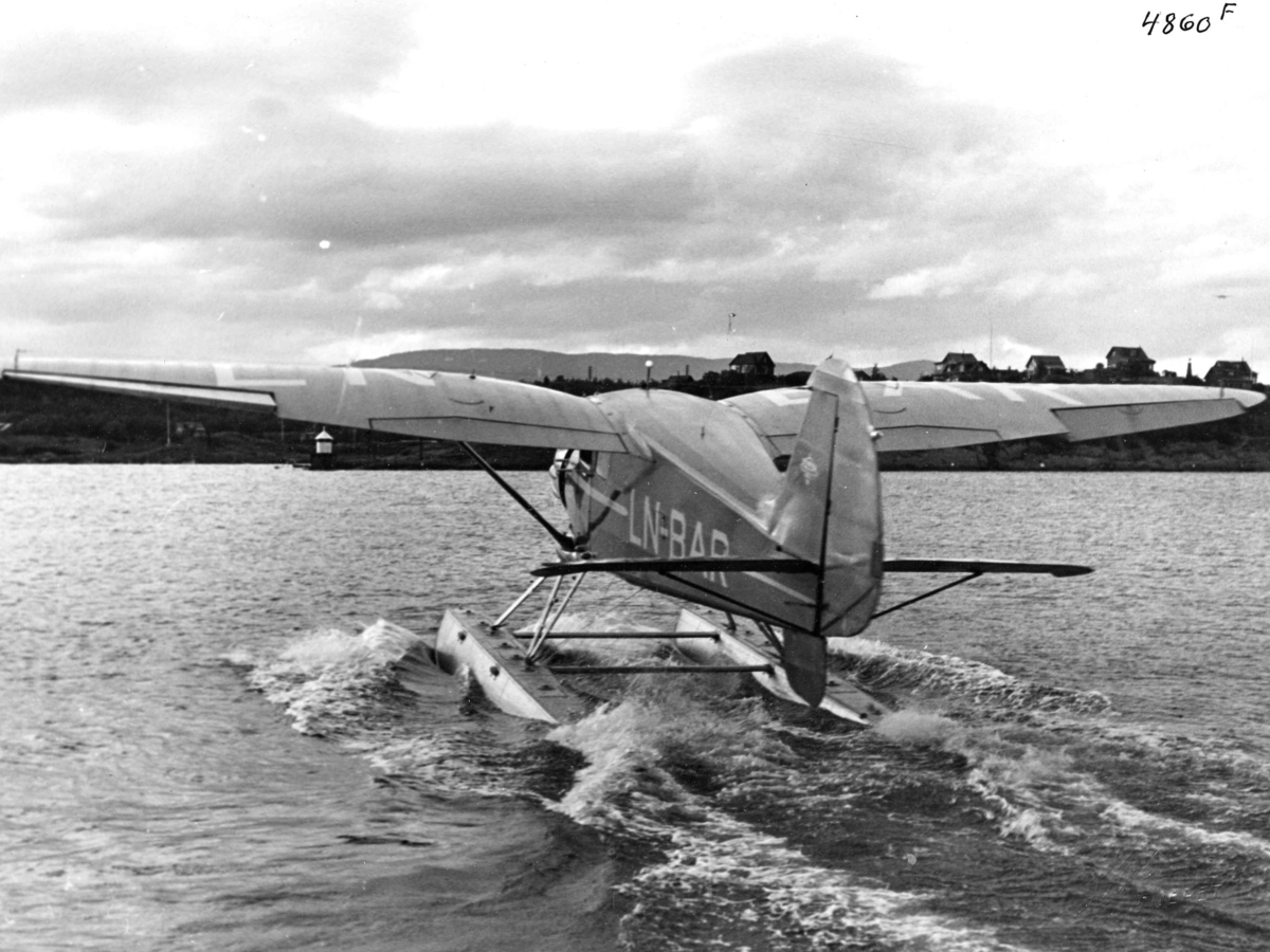 Anders Beer Wilse, Fly