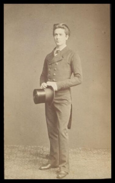 London Stereoscopic and Photographic Company, Guy Little Theatrical Photograph