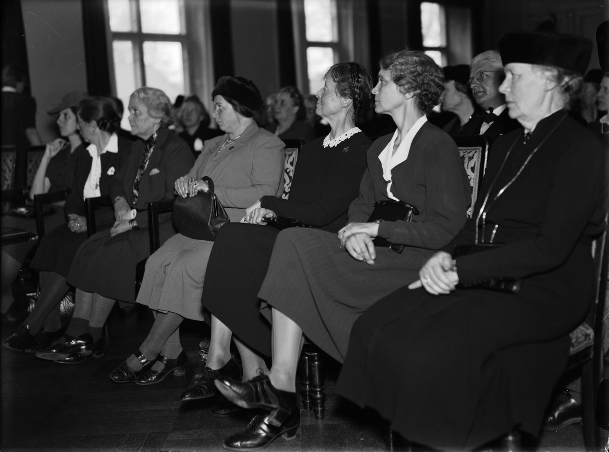 Paul Sandberg, Kvinnor på möte, Uppsala 1943