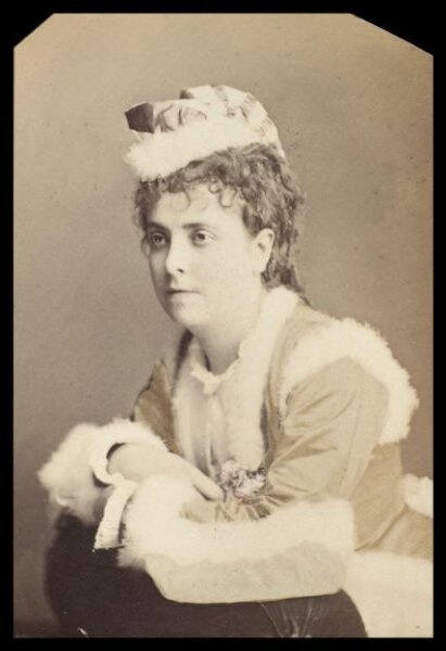 London Stereoscopic and Photographic Company, Guy Little Theatrical Photograph