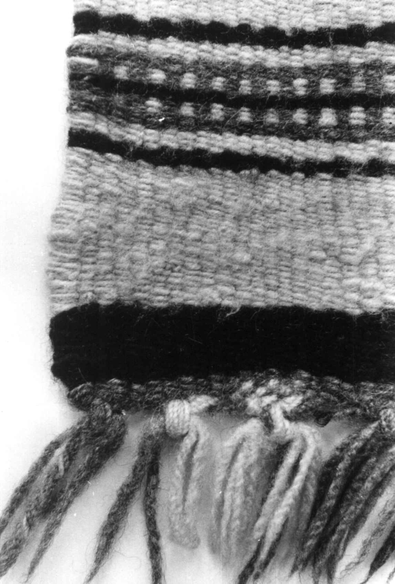 Anna Grostøl, Detalj av greneteppe. Ukjent sted 1947.