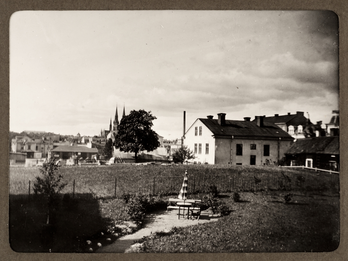 August Fredrik Schagerström, "Upsala. Utsikt åt staden från St Göransgatan 7", nuvarande Botvidsgatan, Uppsala 1933