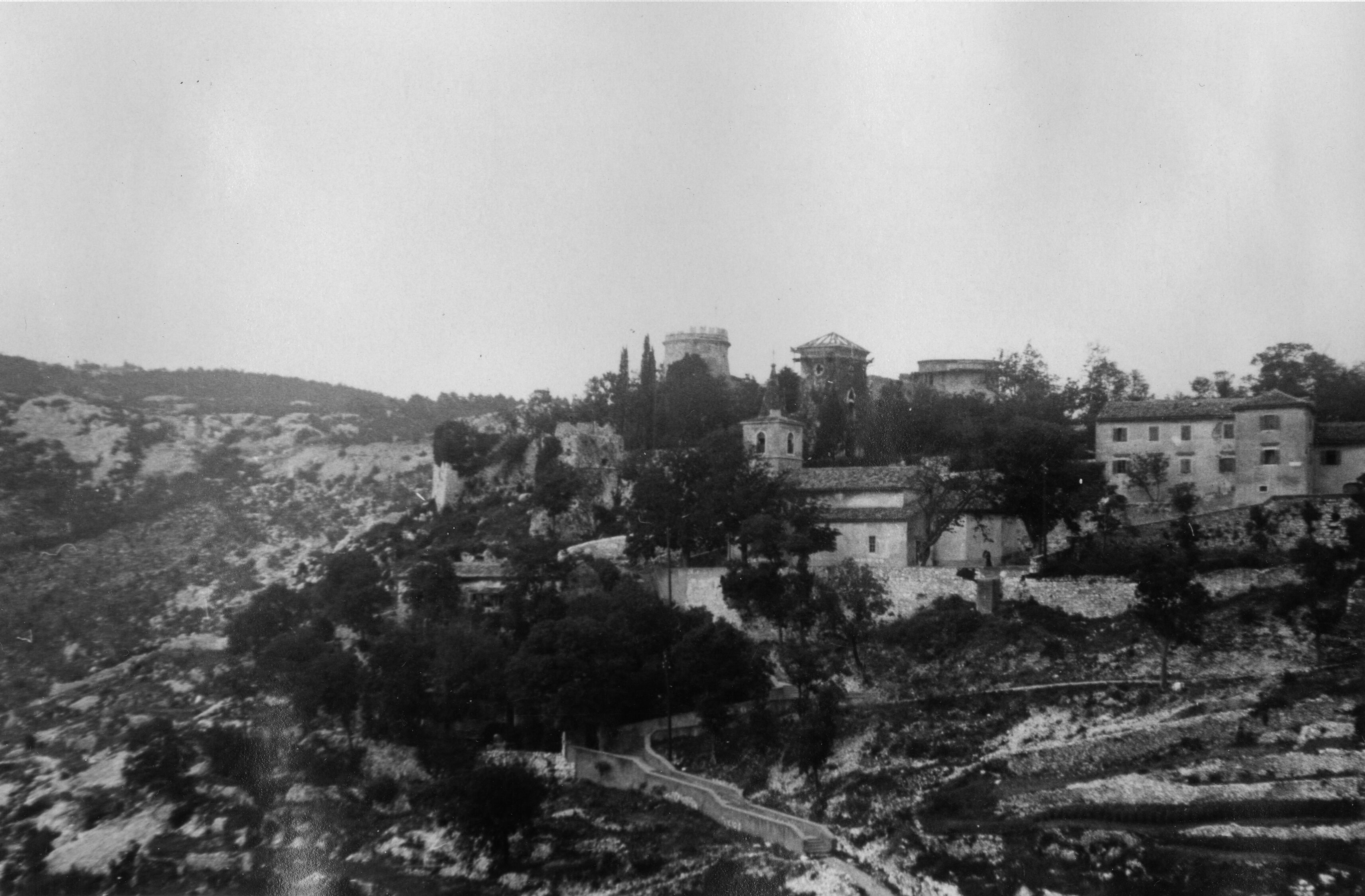 Branko Fučić, Trsat (Rijeka), panorama, u vrijeme radova na Gradini