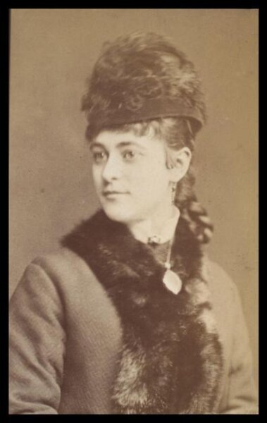 London Stereoscopic and Photographic Company, Guy Little Theatrical Photograph