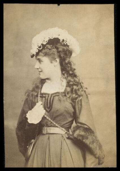 London Stereoscopic and Photographic Company, Guy Little Theatrical Photograph