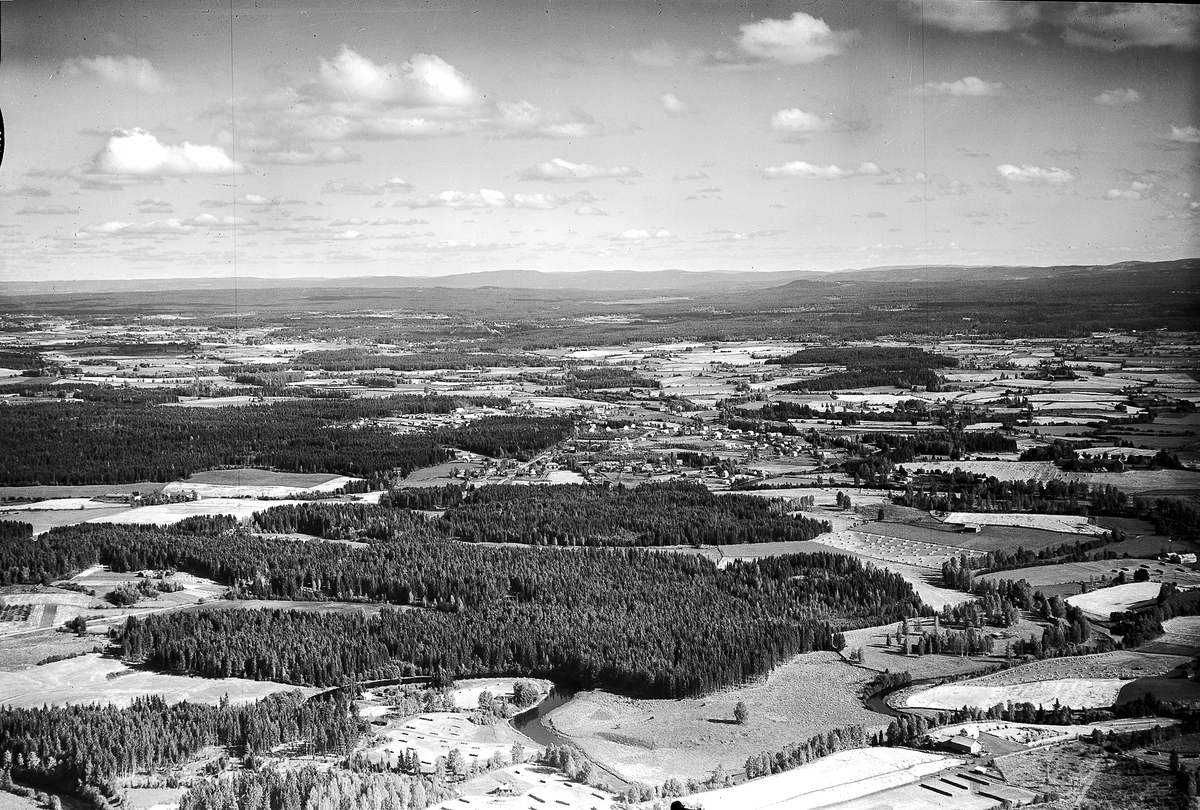 Widerøes Flyveselskap A/S, FLYFOTO LANDSKAPSOVERSIKT ILSENG