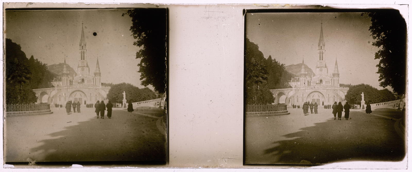 Desconegut, [Lourdes]