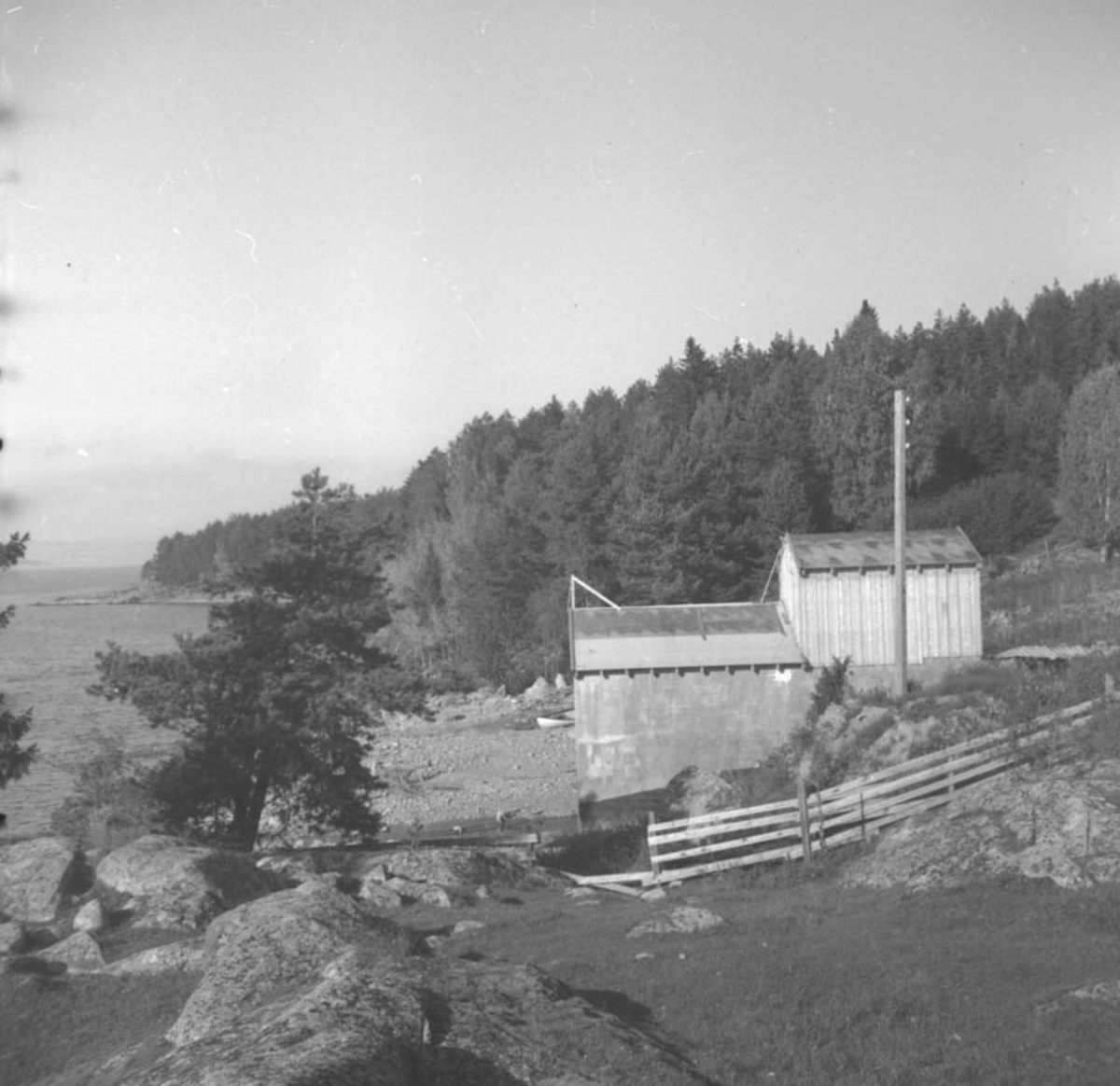 Anno Domkirkeodden, STANGE KOMMUNE, VANNVERKET, PUMPESTASJON, EKSTERIØR: FRANGSTUA, FRANGSTØEN