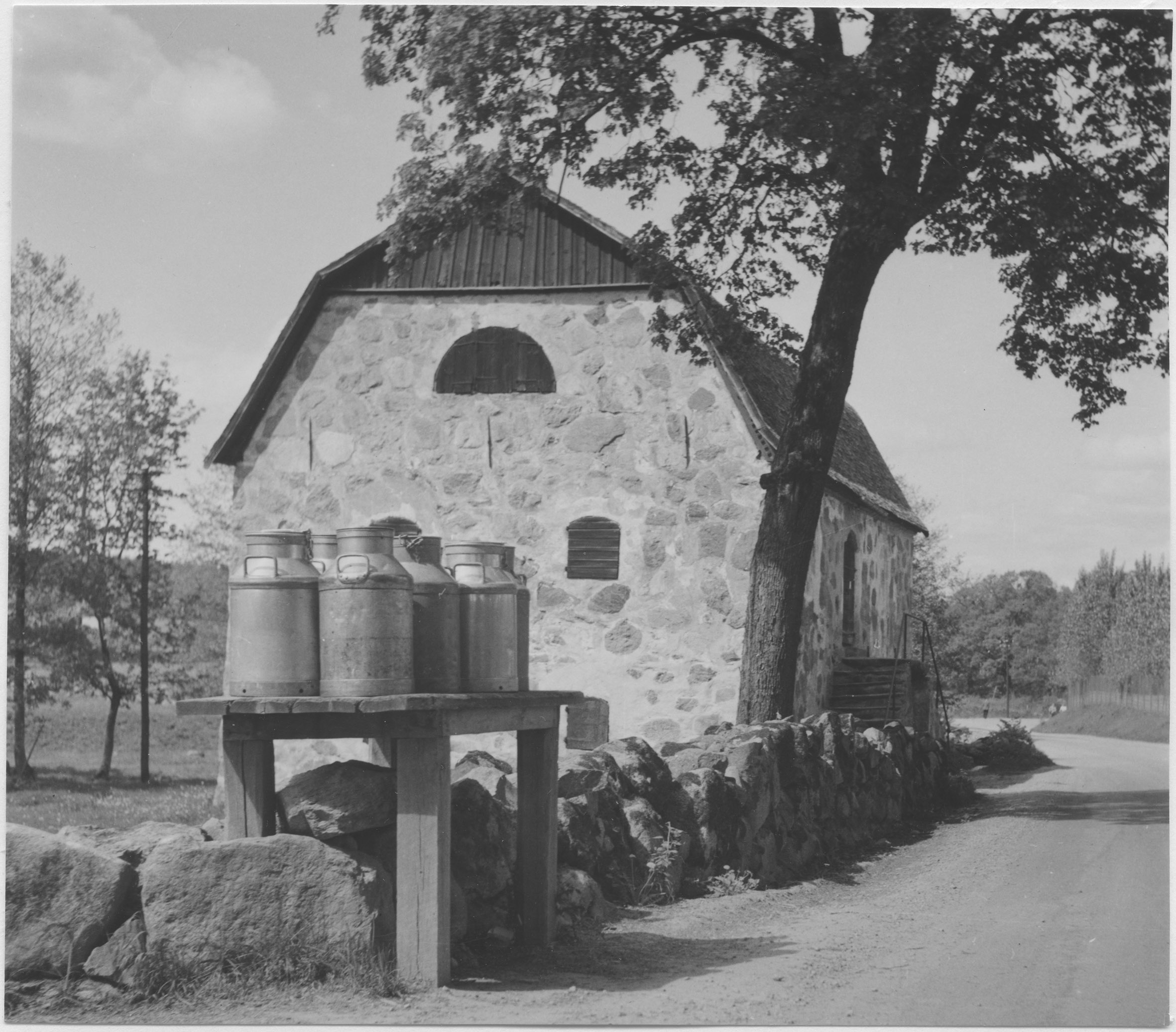 Mårten Sjöbeck, Holje, äldre magasinsbyggnad