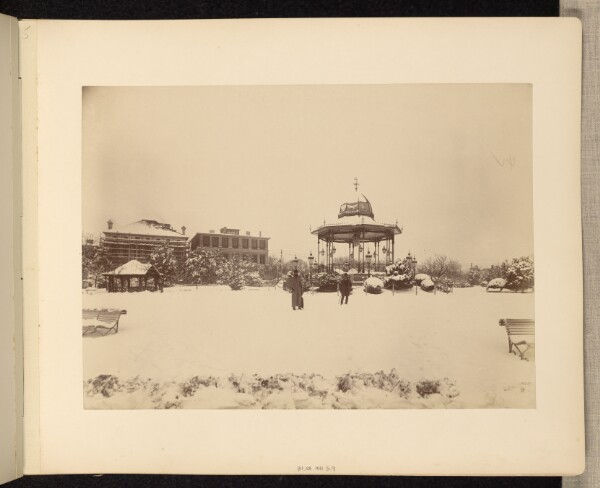 Unknown, [Pavilion in the Public Garden, Shanghai]