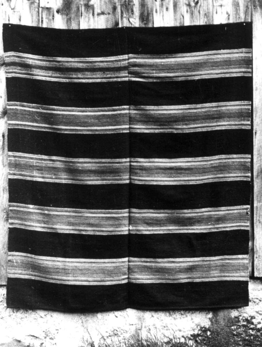 Anna Grostøl, Teppe, muligens toskaft. Eiken, Hægebostad, Vest-Agder 1941.