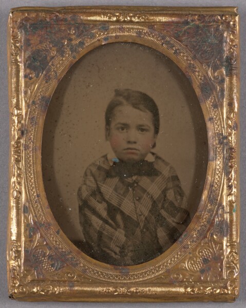 Unknown, [Portrait of a Little Boy in Checkered Coat and Bow Tie]