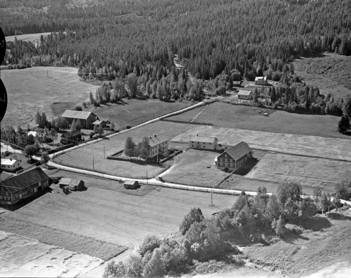 Widerøes Flyveselskap A/S, Gårdsbruk Rendal