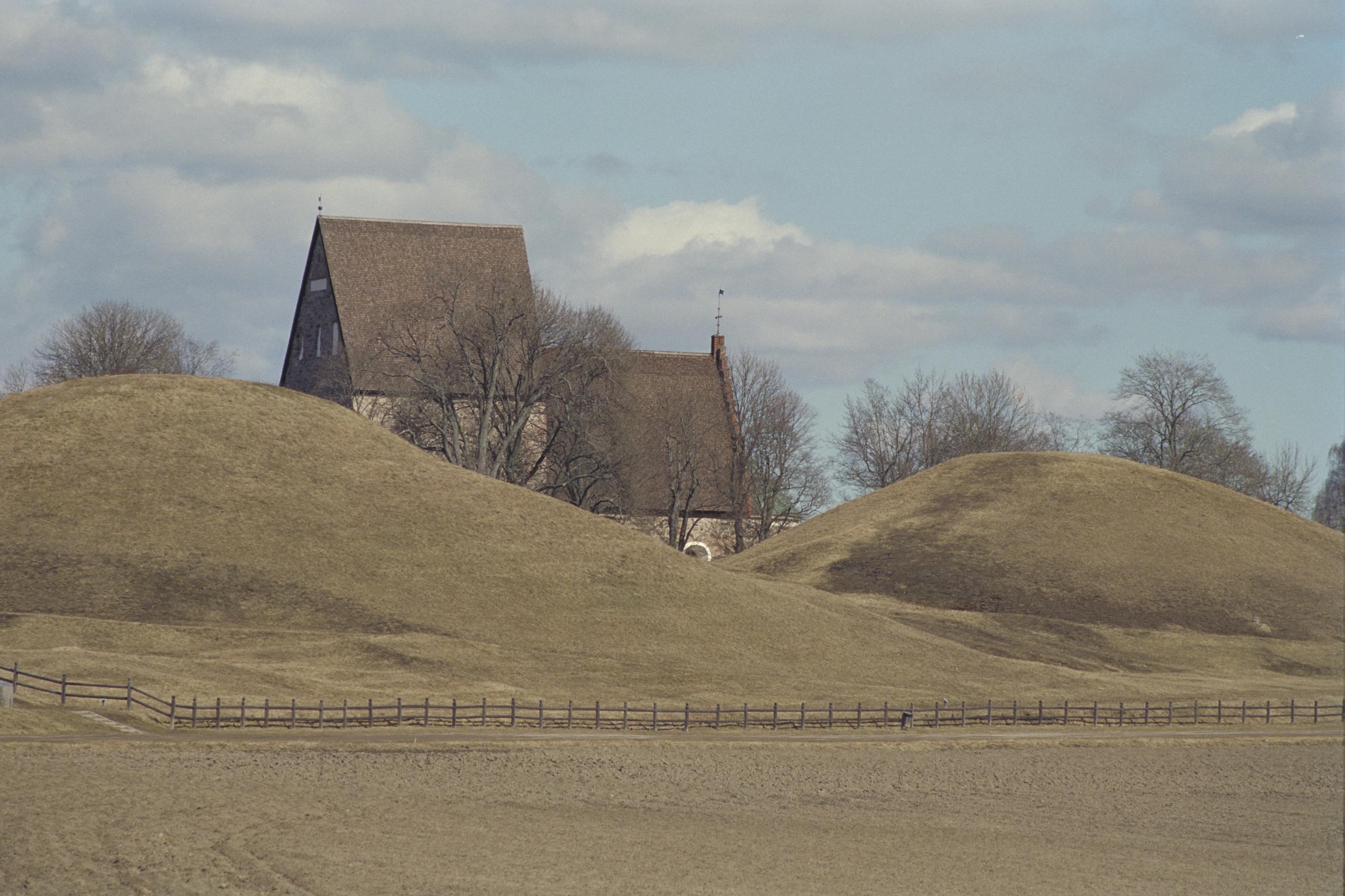 Bengt A Lundberg, Uppsala högar