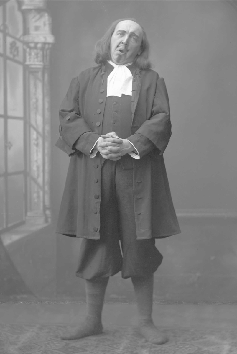 Gustav Borgen, Portrett, skuespiller. Stormoen som Klokker Jørgensen i Wurm.