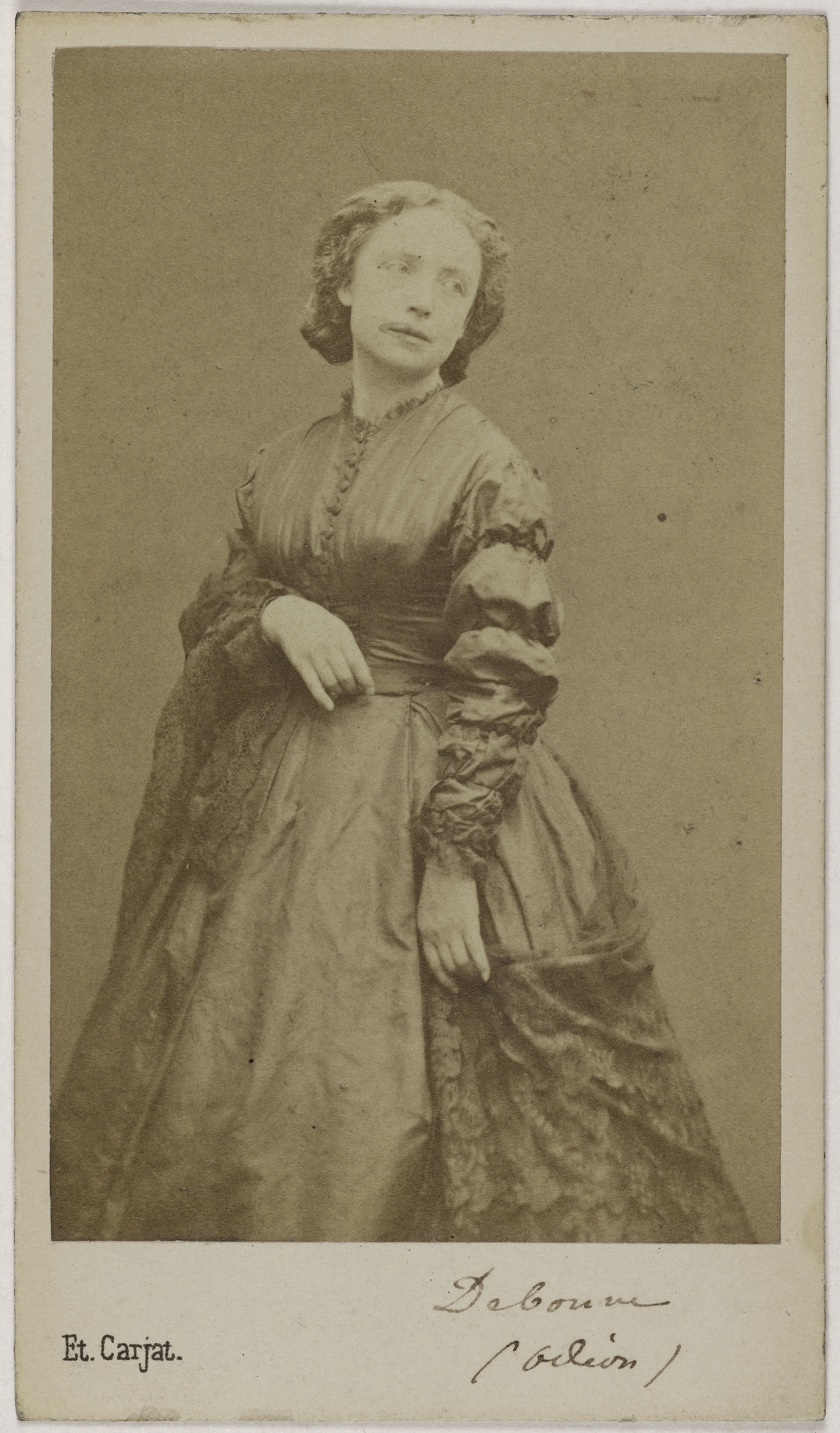 Carjat & Cie, Portrait de Deboriau (actrice au théâtre de l'Odéon)