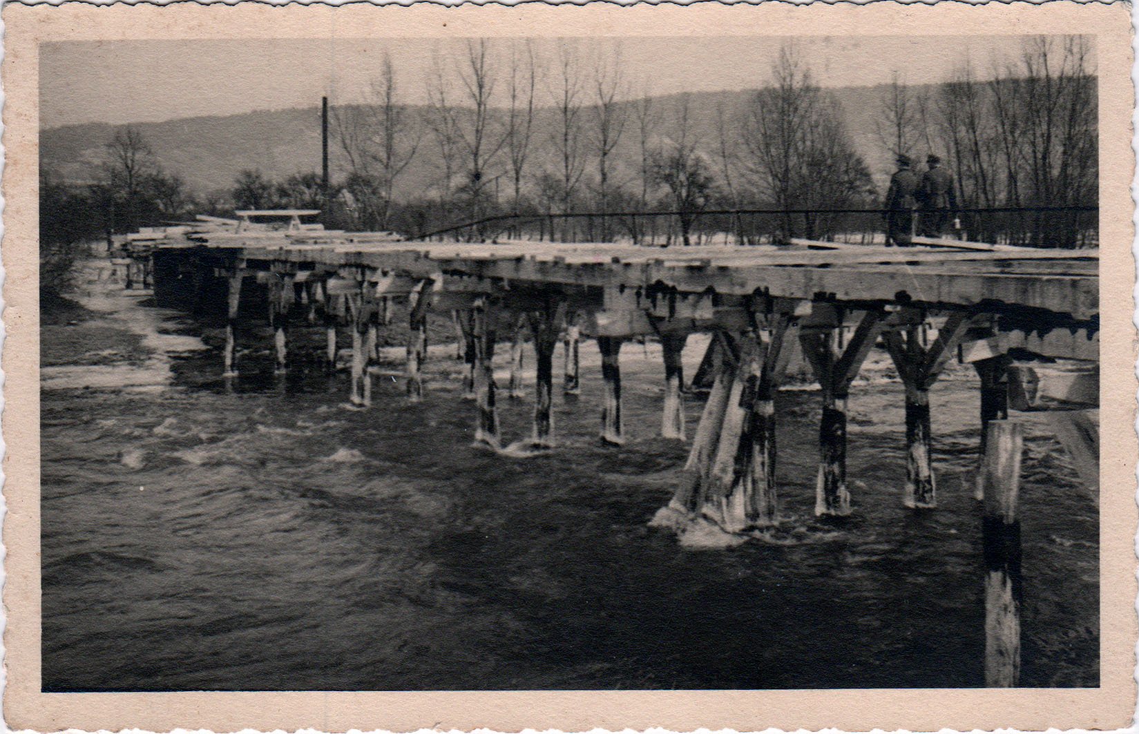 Jupp Schuld, Pionierbrücke über die Ahr nach der Fertigstellung