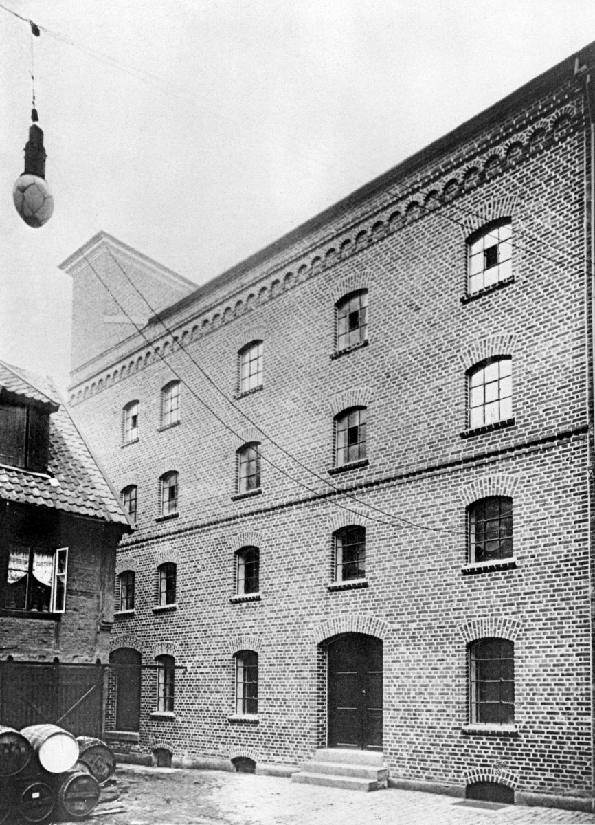 Anno Domkirkeodden, EKSTR: LAGERBYGNING, LØITEN BRÆNDERI DESTILLATION, CHRISTIANIA(LØTEN), LAGERBYGNING