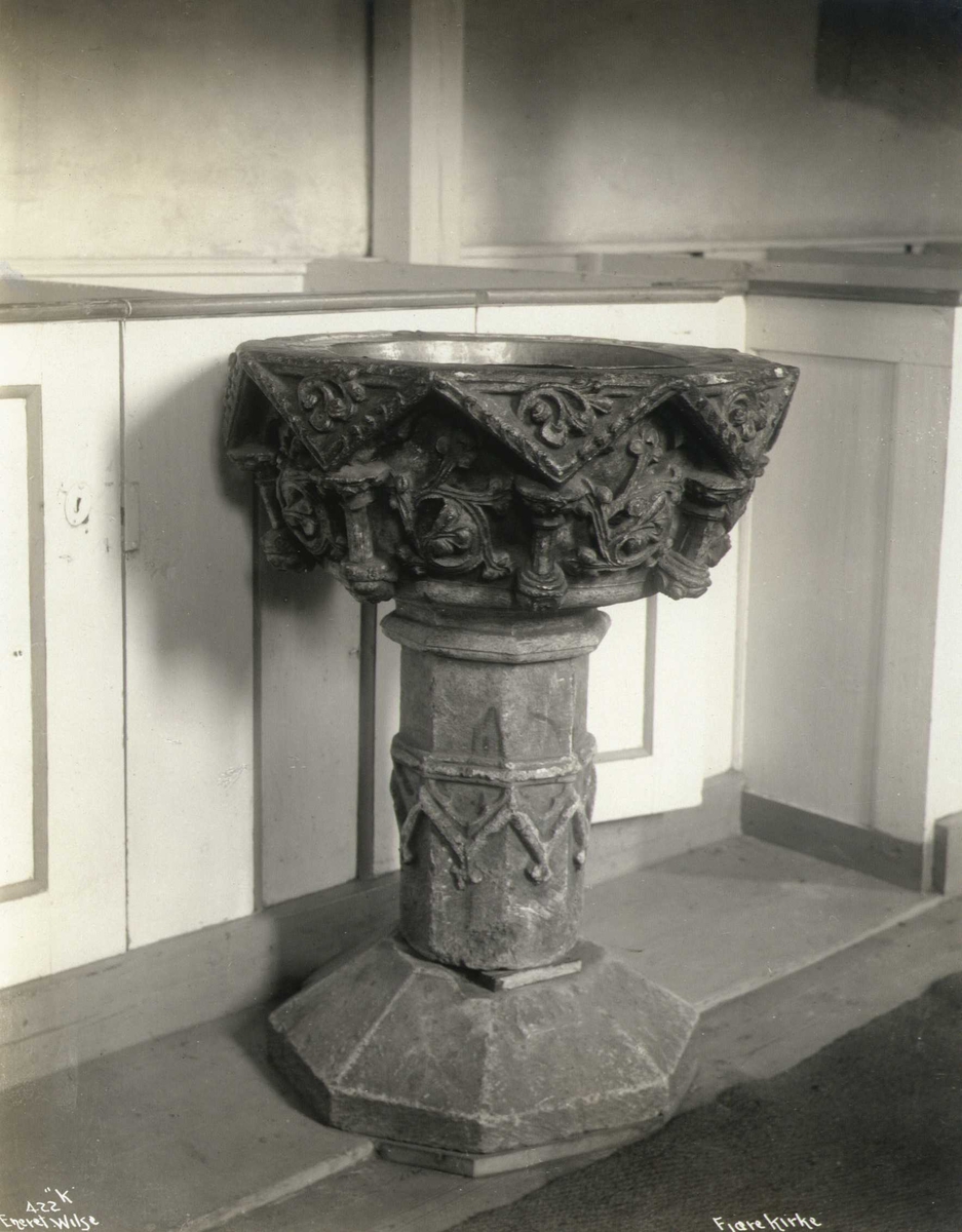 Anders Beer Wilse, Døpefont, Fjære kirke, Grimstad, Aust-Agder.