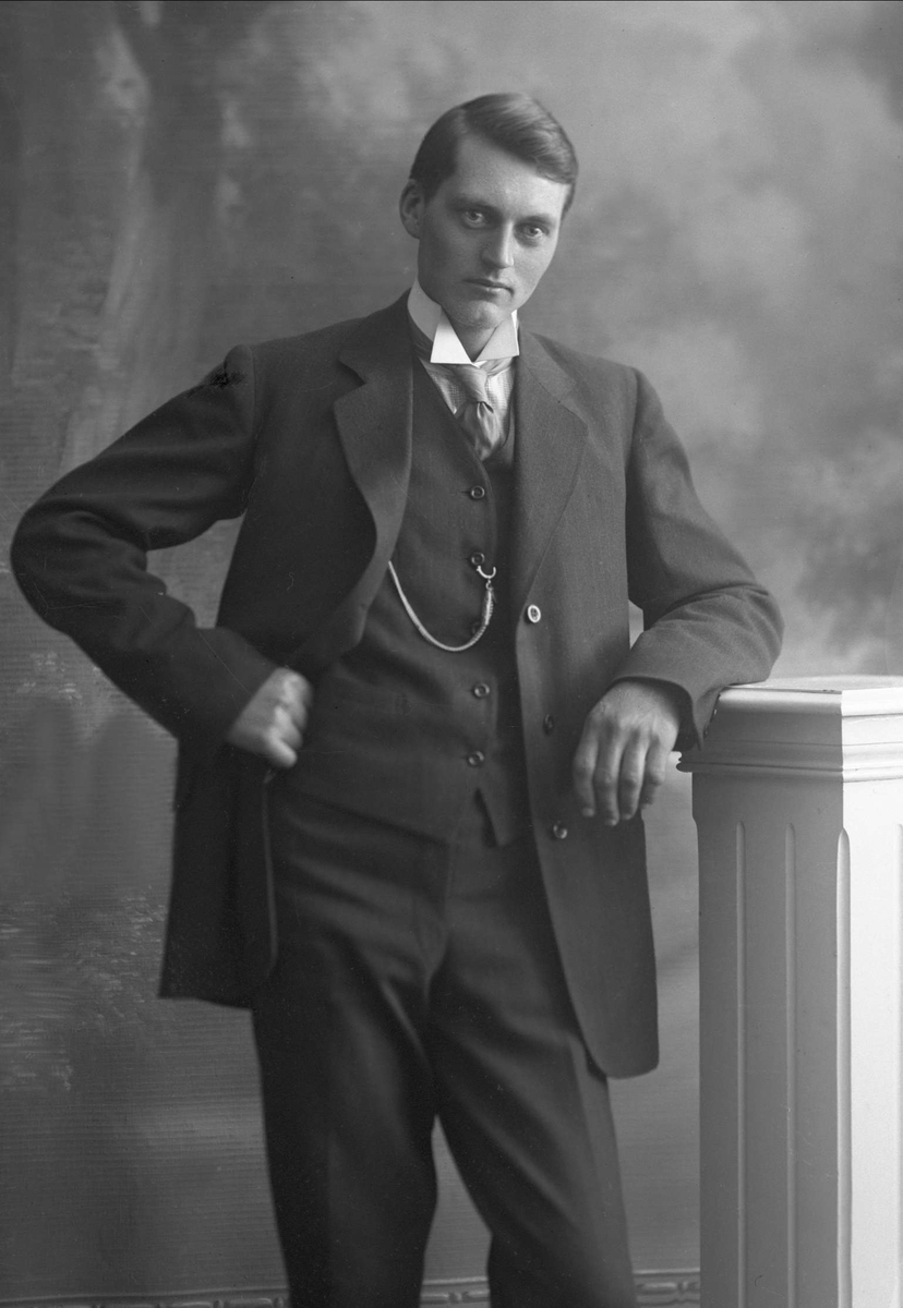 Gustav Borgen, NFB.44997