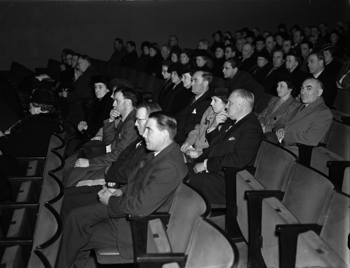 Paul Sandberg, “Jubilant H. S. B. in Upsala is lauded” - interrogators at the 10-year old army, the Red Mill, Uppsala April 1943