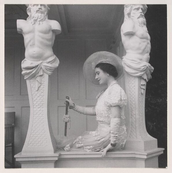 Beaton, Cecil (Sir), Photograph