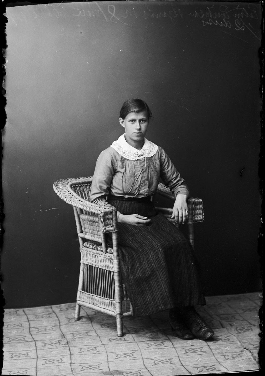 Skötsner-Edhlund, Elin Eriksson från Björnäs, Börstil socken, Uppland 1918