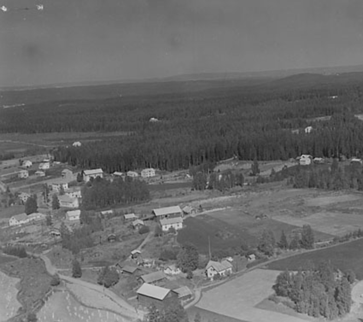 Widerøes Flyveselskap A/S, FLYFOTO HEKNE, ÅSVANG