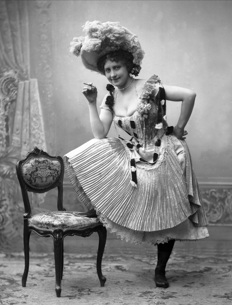 Gustav Borgen, Portrett, mrs Campbell. Variteartist(?)