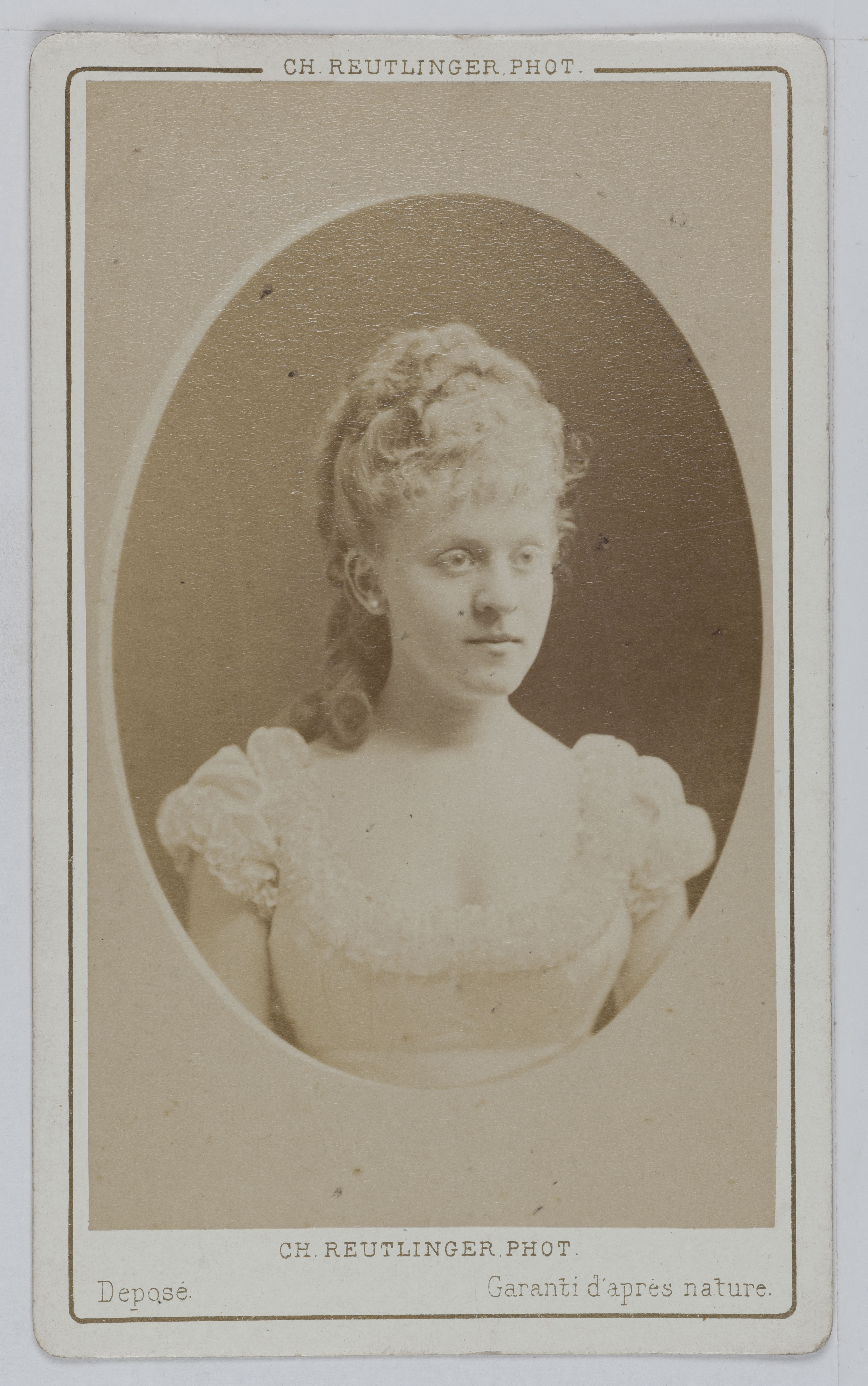 Charles Reutlinger, Portrait de Suzanne Reichenberg (1853-1924), baronne de Bourgoing, actrice de théâtre.