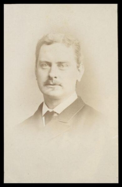 London Stereoscopic and Photographic Company, Guy Little Theatrical Photograph
