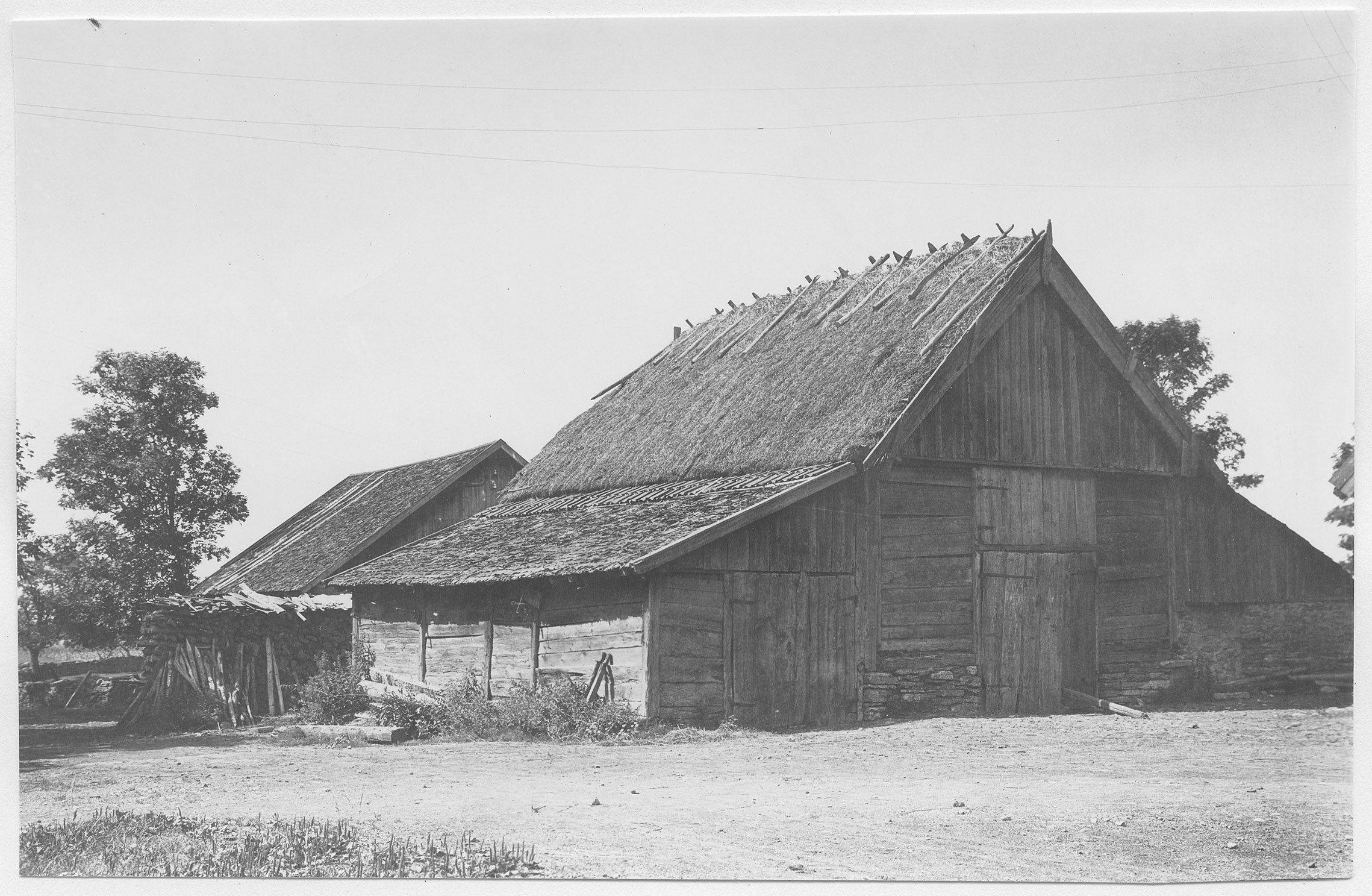 Mårten Sjöbeck, Västerplana socken, uthus med sidotillbyggnader