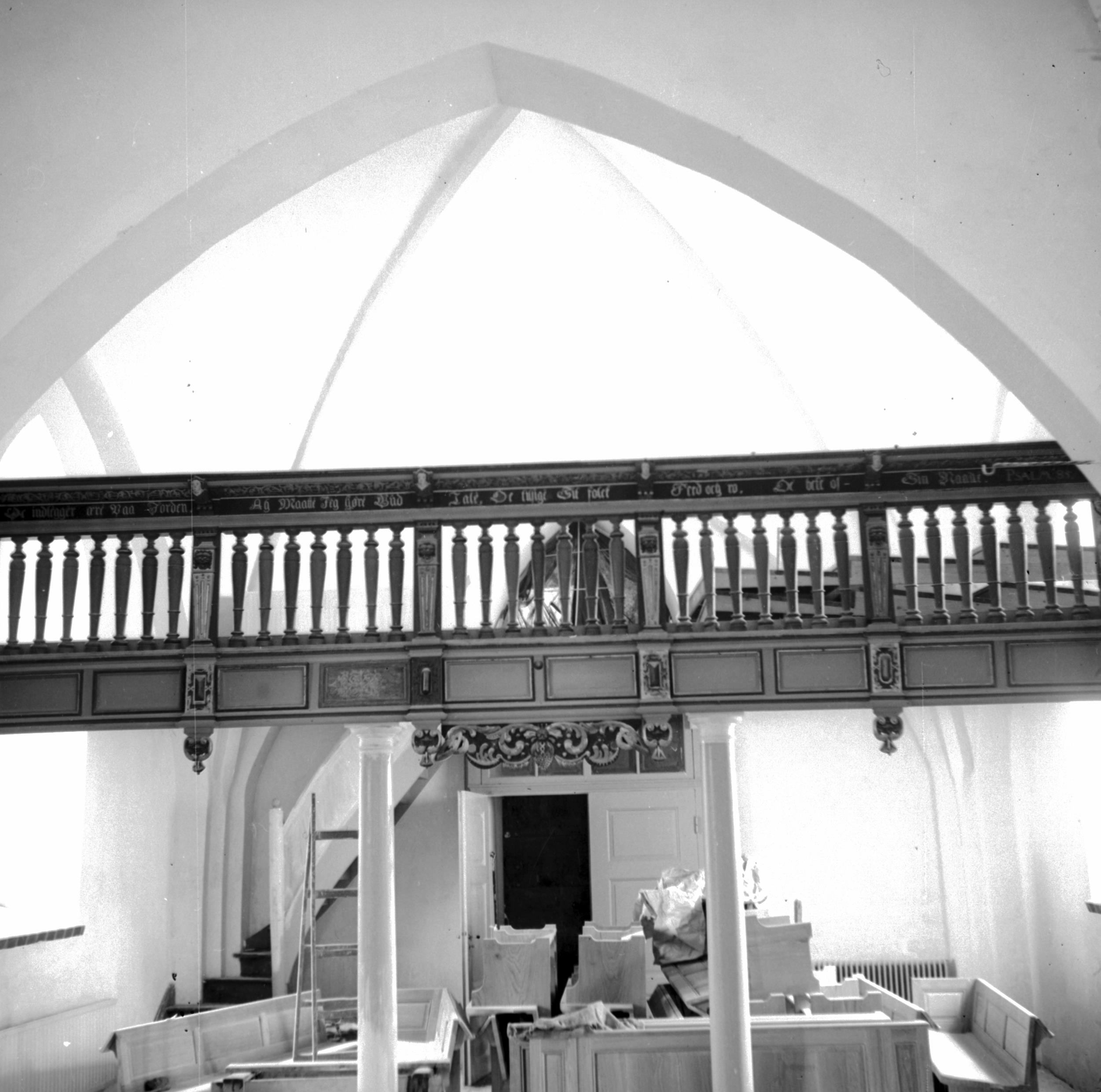 Osvald Owald, Raus kyrka