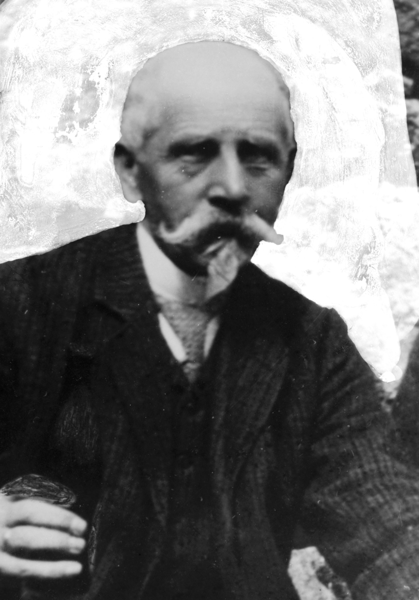 Christian Grundseth, GRØNVOLD LEKTOR, REPRO: HALVFIG. MANN 35873
