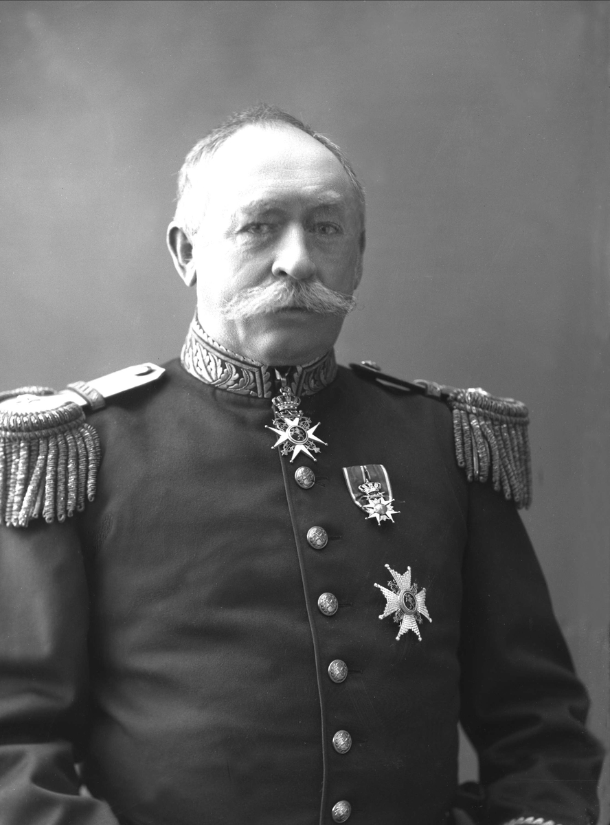 Gustav Borgen, Portrett, Henrik Steffens Hagerup i uniform.