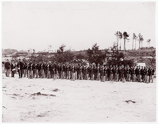 Unknown, [Line of Soldiers, 30th Pennsylvania Infantry]
