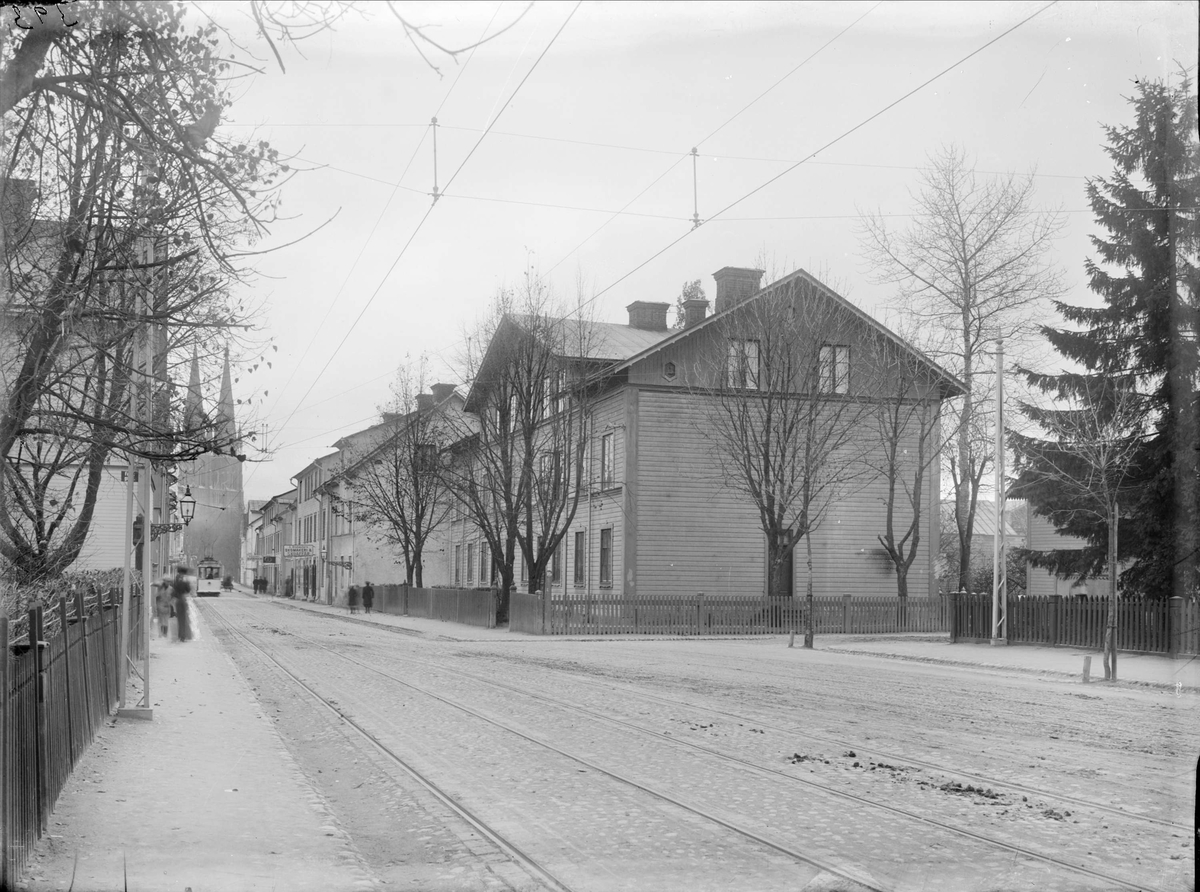 Alfred Dahlgren, Sysslomansgatan mot sydöst vid korsningen av Fredsgatan, Luthagen, Uppsala 1908