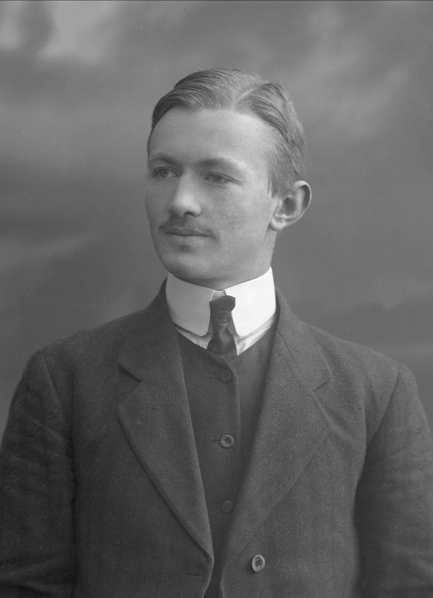 Gustav Borgen, NFB.50290