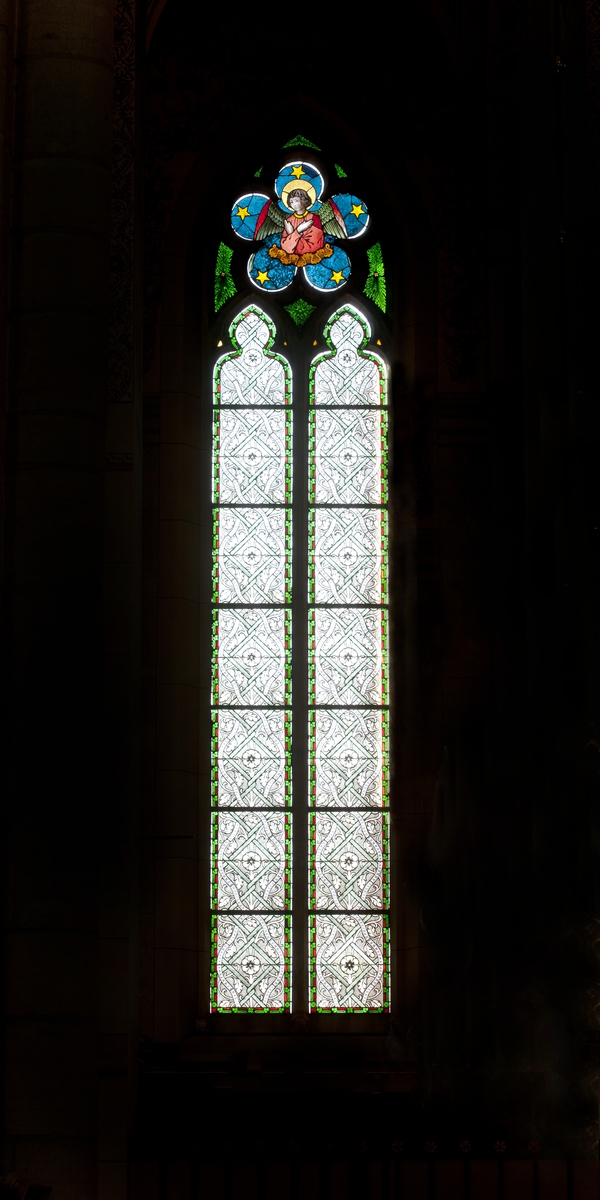 Olle Norling, Glasmålning i Oxenstiernska koret (travé 18), Uppsala domkyrka, Uppsala 2013