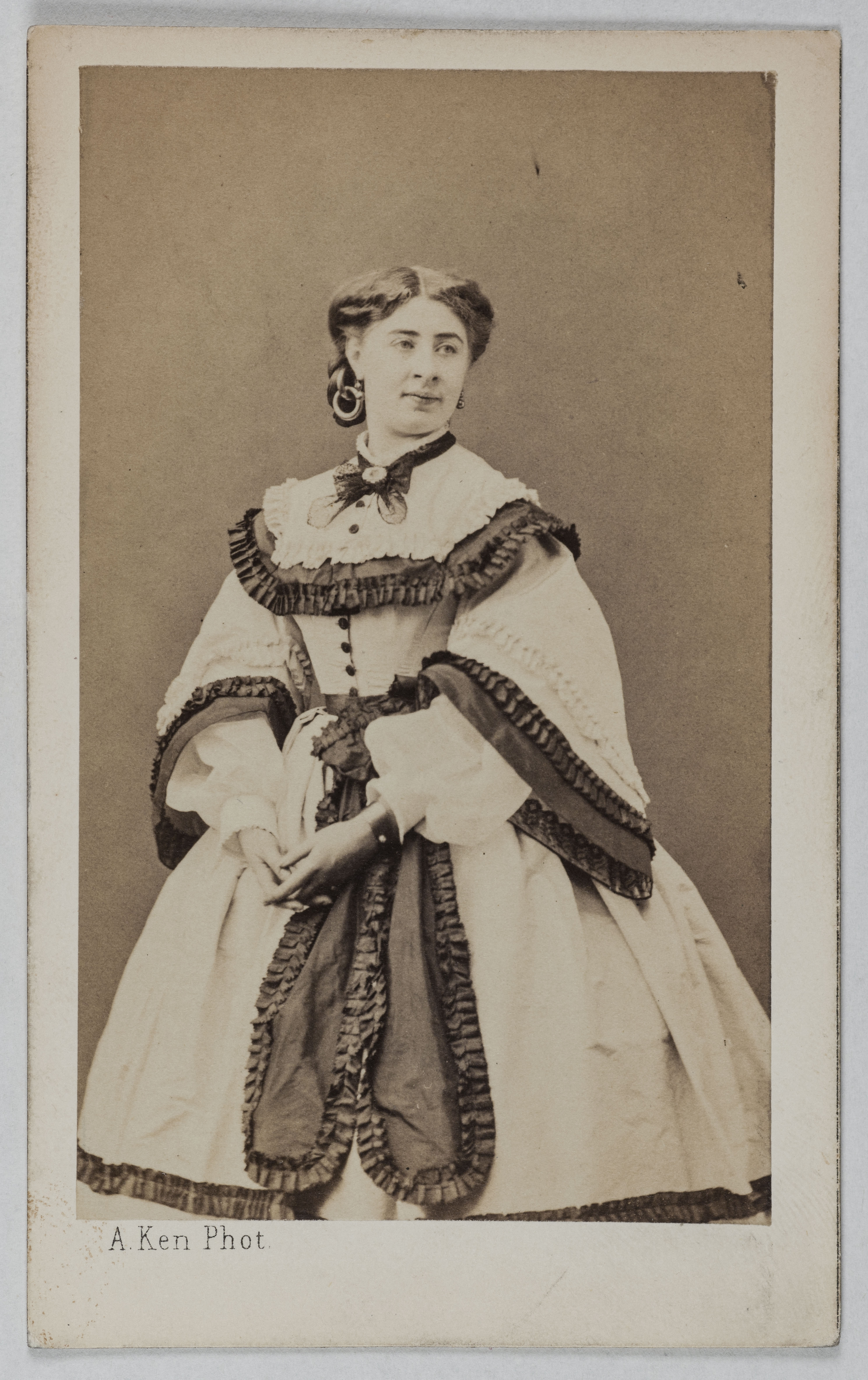 Alexandre Ken, Portrait de Fieberg, (actrice)