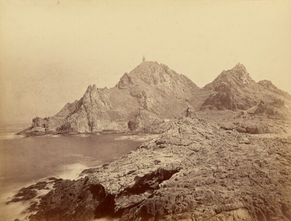 Carleton Watkins, [Lighthouse, Farallon Islands] / [At the Farallones]